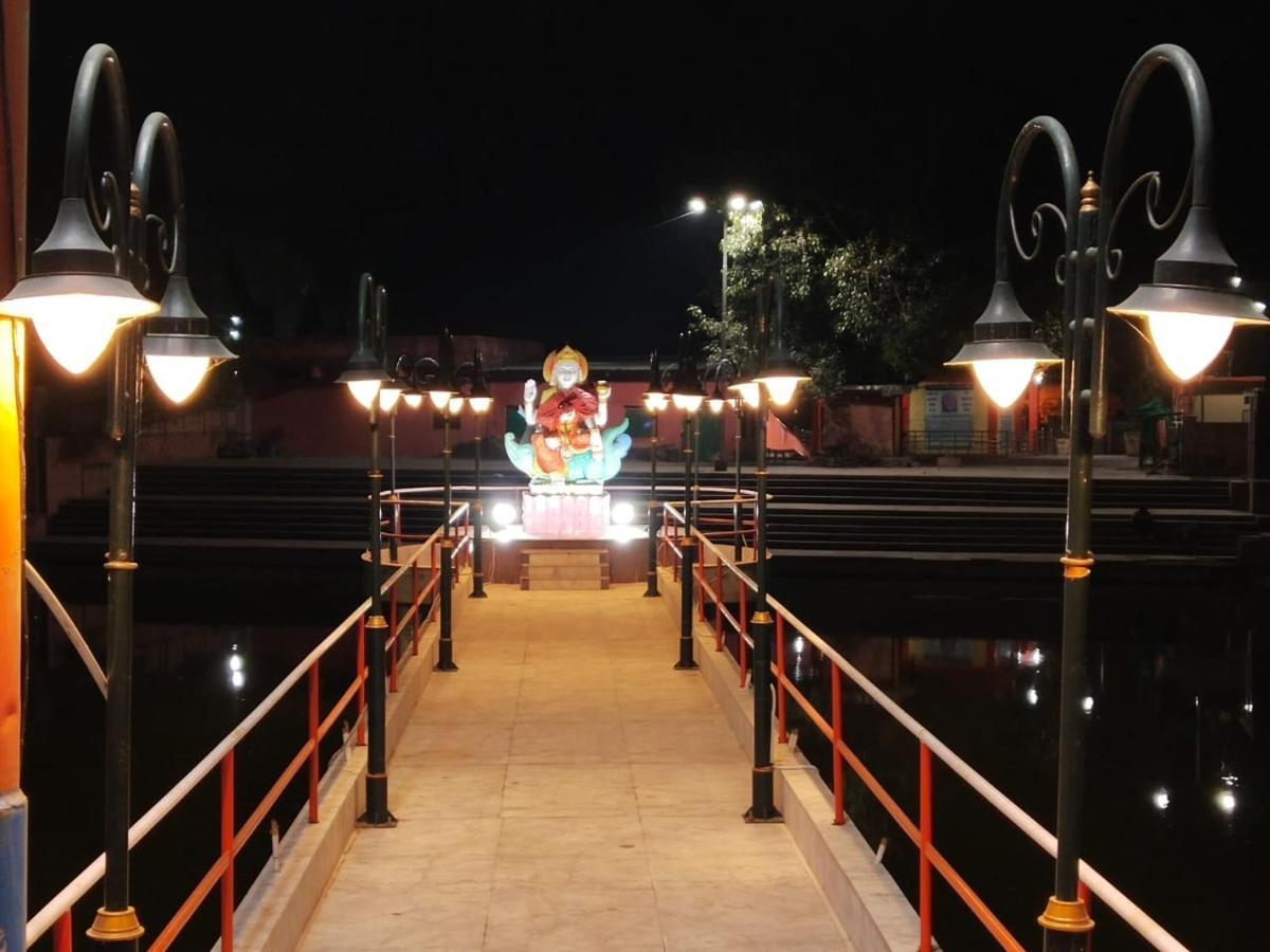 Hotel Shivanjali Palace Ujjain Εξωτερικό φωτογραφία