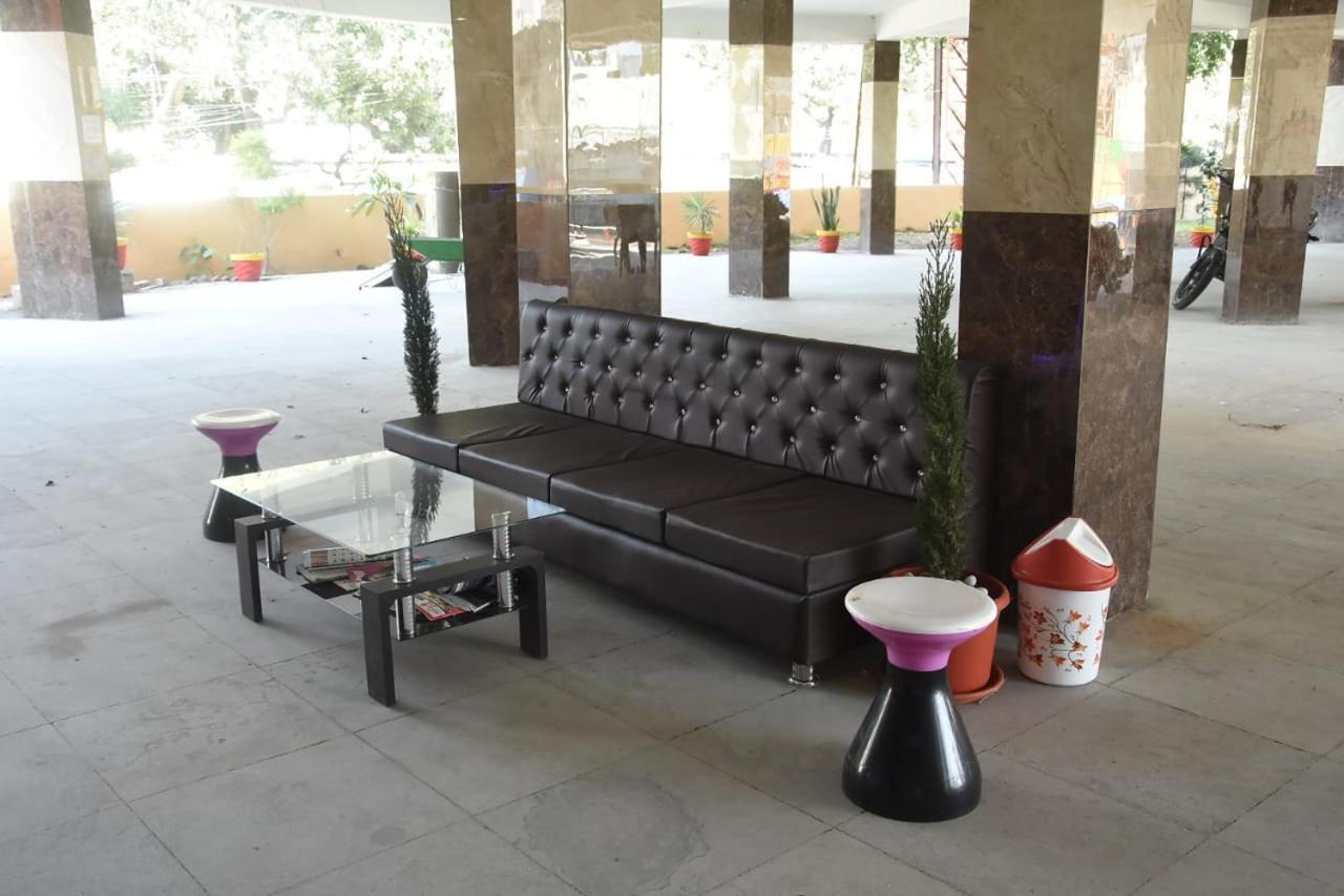 Hotel Shivanjali Palace Ujjain Εξωτερικό φωτογραφία
