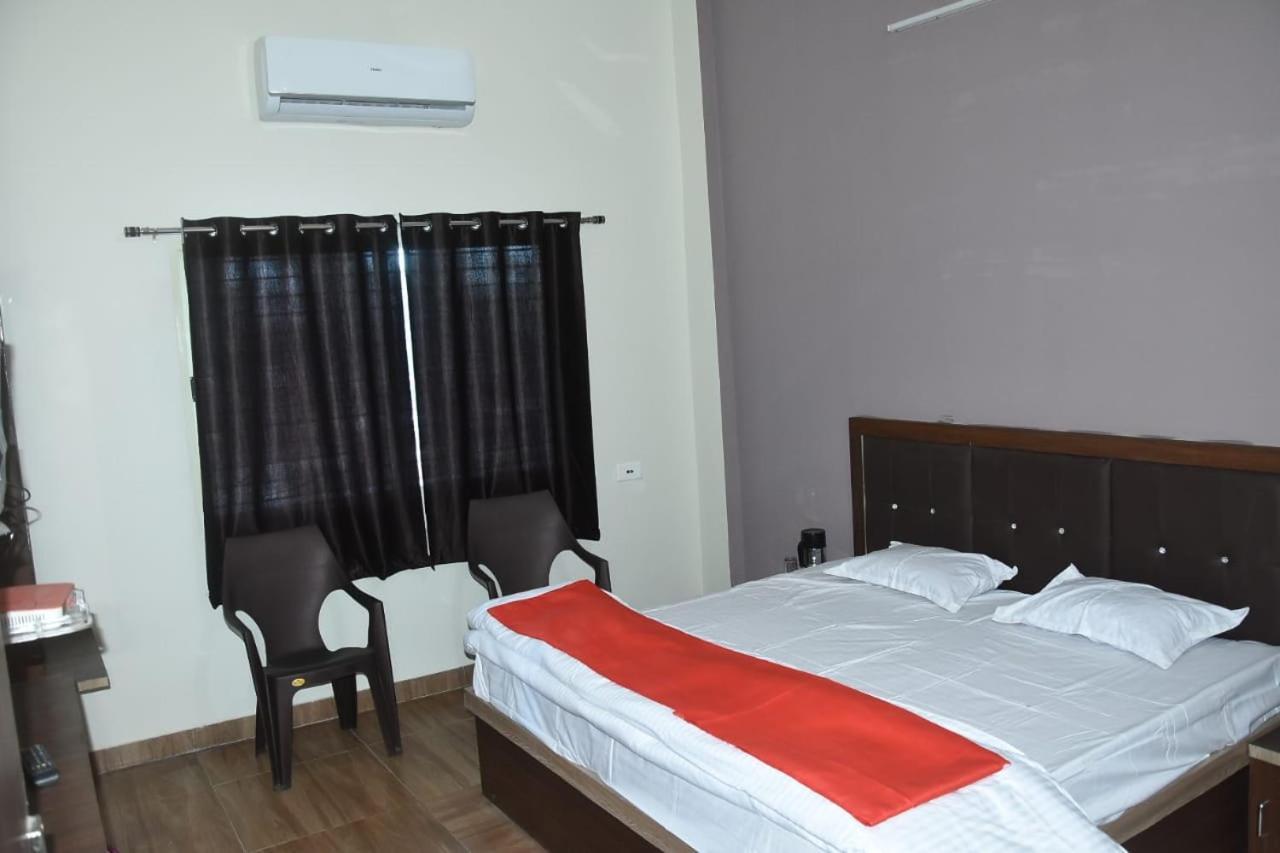 Hotel Shivanjali Palace Ujjain Εξωτερικό φωτογραφία