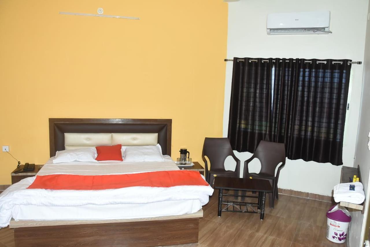 Hotel Shivanjali Palace Ujjain Εξωτερικό φωτογραφία